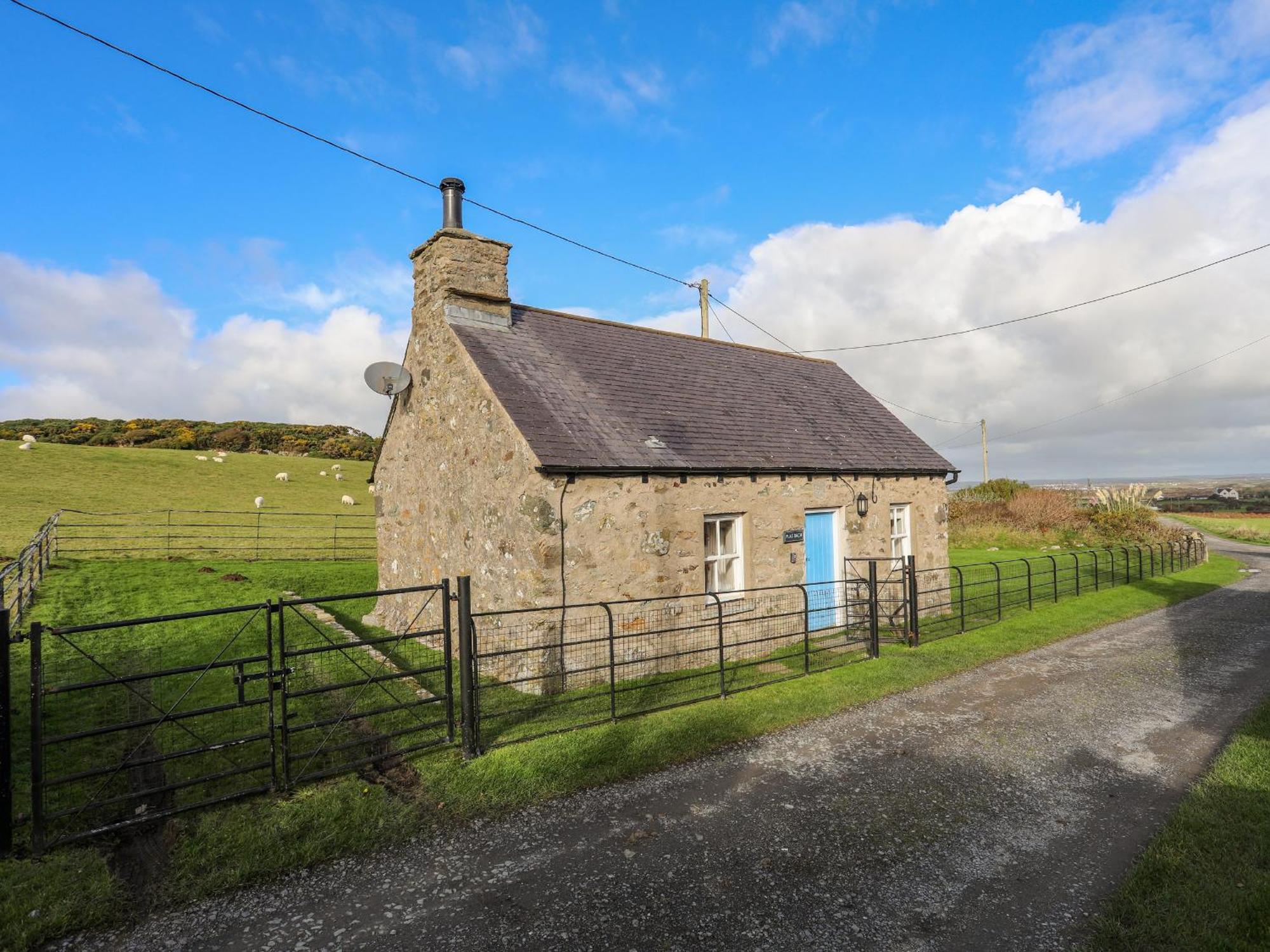 Plas Bach Villa Rhoscolyn Exterior photo